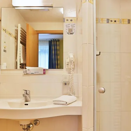 호텔 Businesshotel Heilbronn- Biberach 3*