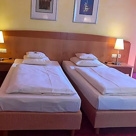 호텔 Businesshotel Heilbronn- Biberach 3*