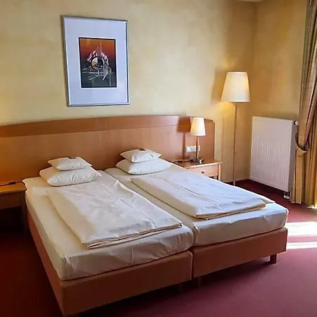 Businesshotel Heilbronn- Biberach 호텔 3*