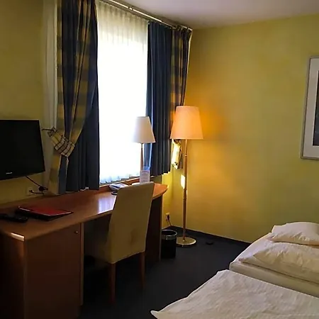 Businesshotel Heilbronn- Biberach 3* 하일브론